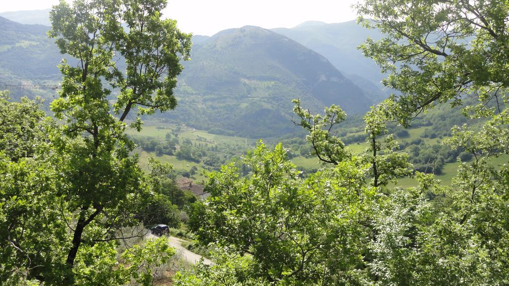 Valle Del Belvedere Spoleto Bagian luar foto